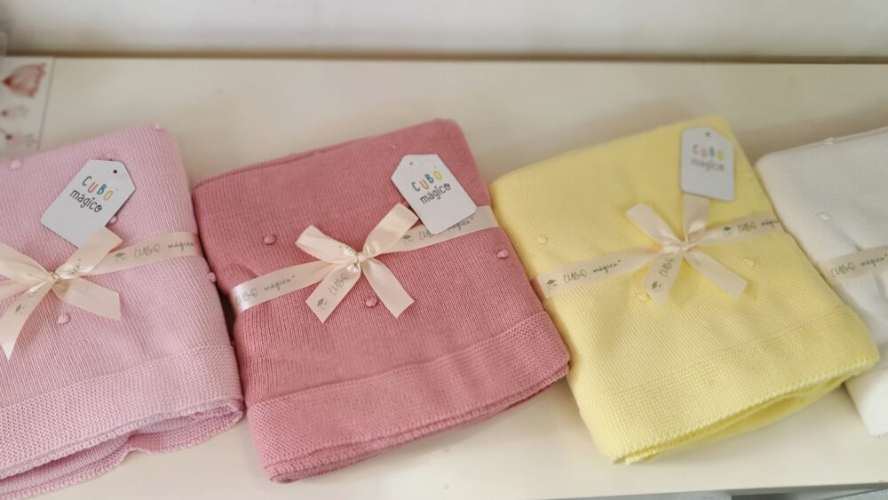 Mantita de Bebé 100% Algodón – Disponible en Varios Colores