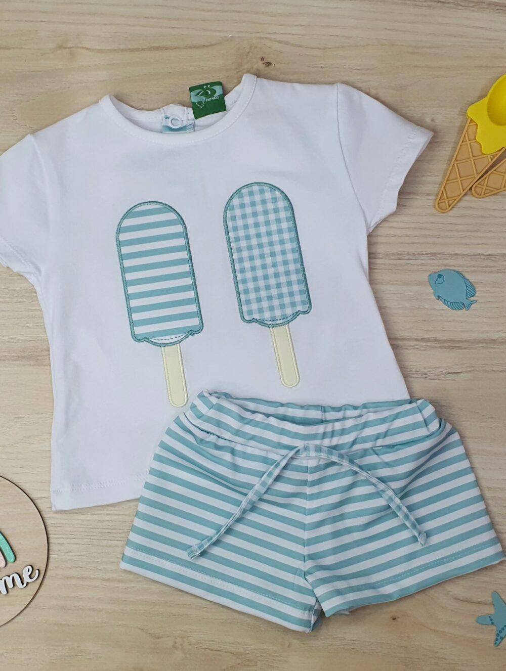 Conjunto Camiseta y Bañador Helados Verde Agua