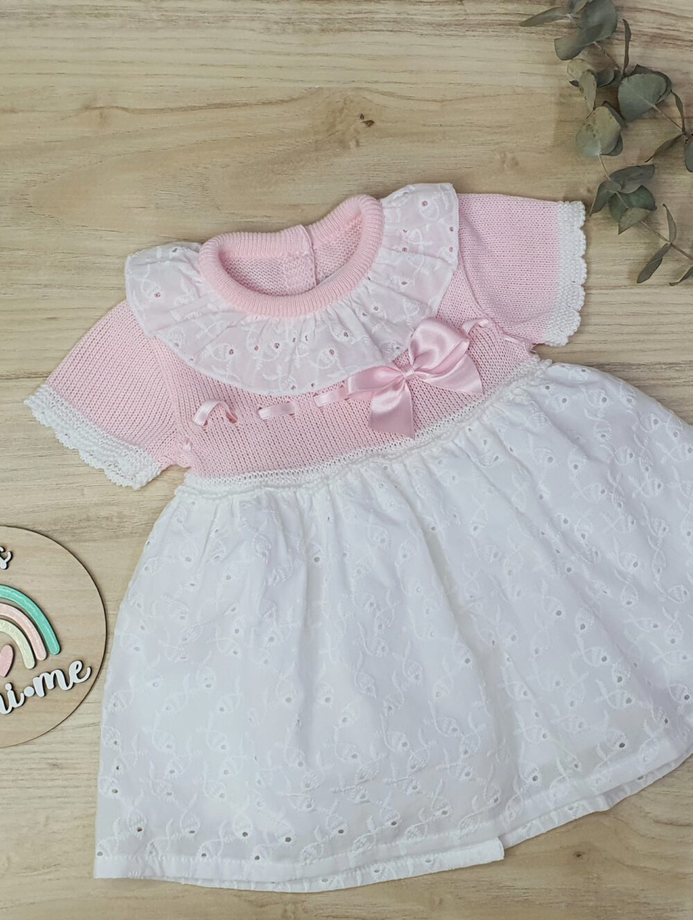 Vestido hilo troquelado